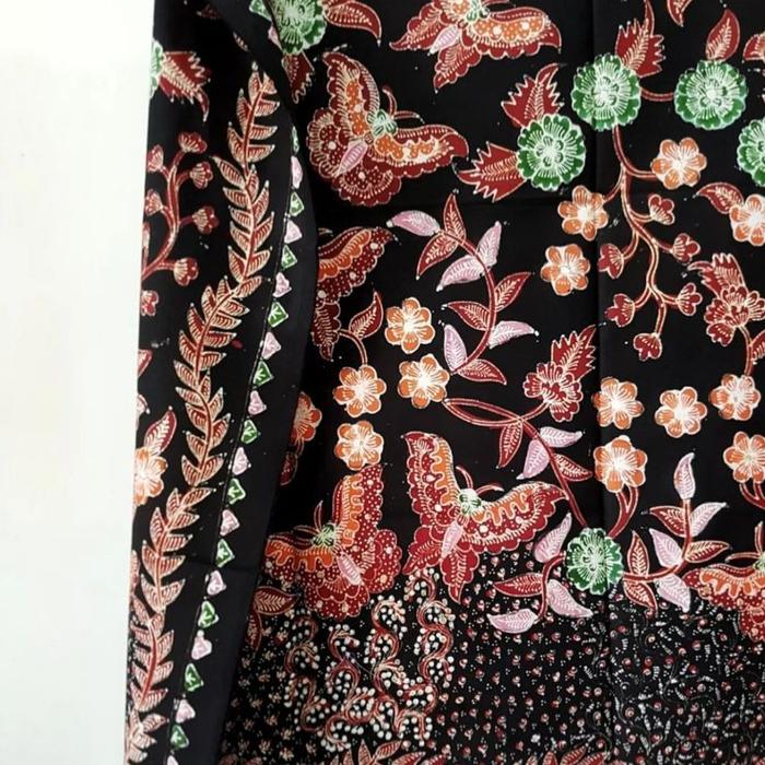 kain batik tulis Lasem hitam latohan