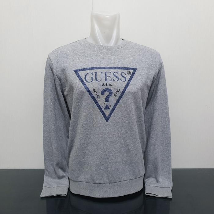 Baju Kaos Sweater GUESS - USA - Size M - Lebar Dada 52 cm - Ori Scd