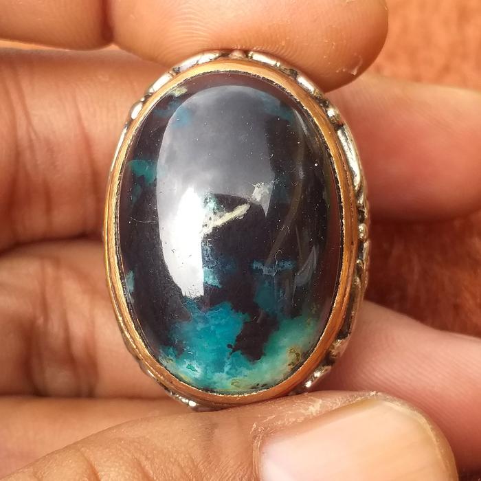 Batu Bacan Doko Hitam Bluish Semi Kristal Alami Jumbo Dim-28x20 Keren