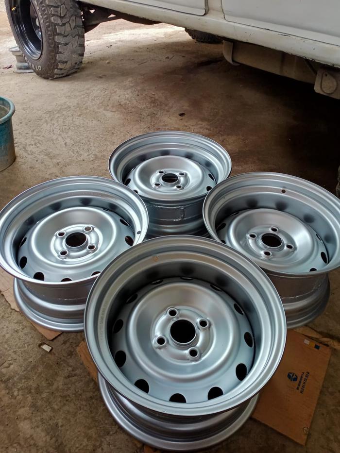 Velg kaleng celong R14 4x100