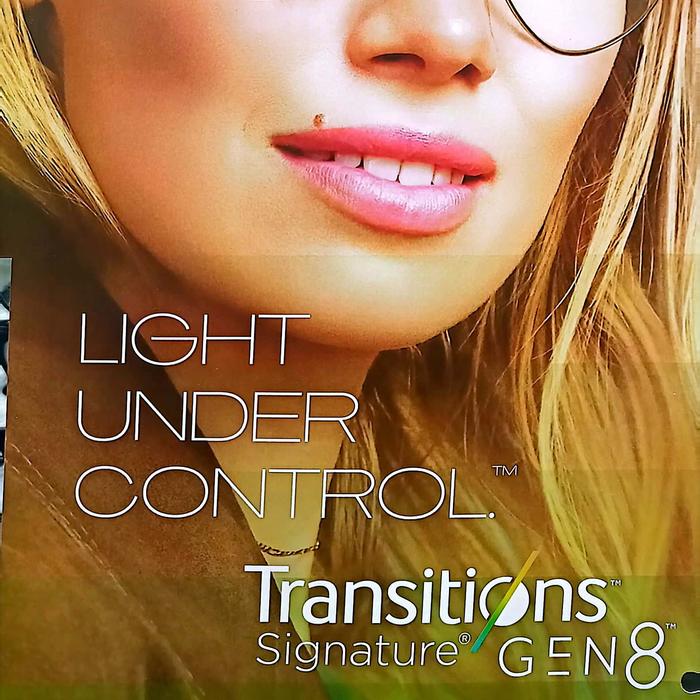 LENSA ESSILOR TRANSITION SINGNATURE GEN8 GOSOK