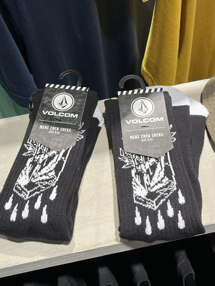 kaos kaki volcom original hitam