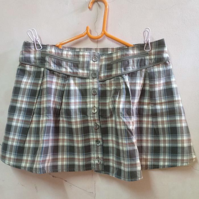 rok pendek mini kotak2 khaki sz 2