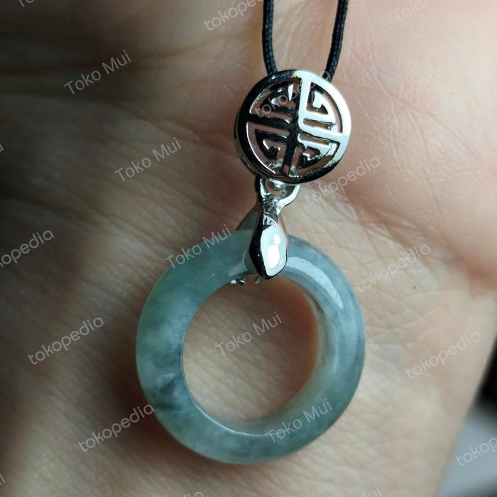 kalung Liontin Giok Burma mini ring Abu-abu kehijauan