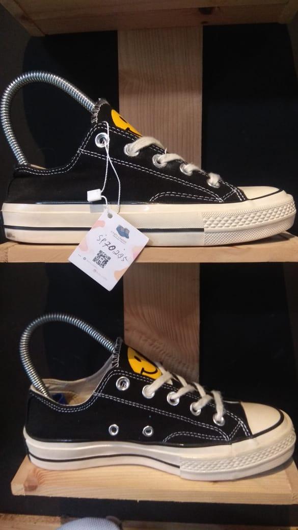 Sepatu converse Low Smile