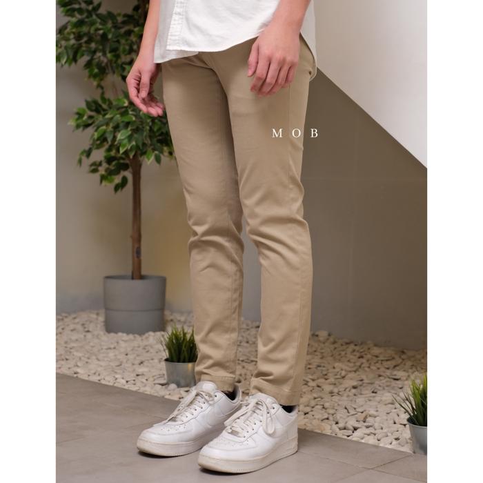 Celana Chino Banana Republic Tapered Rapid Movement Khaki Original