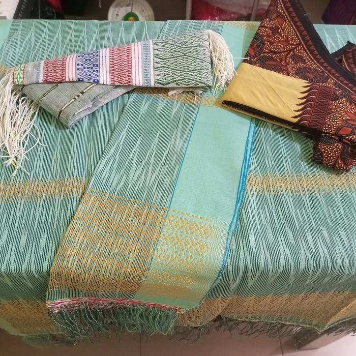 Set Hiou/ Ulos Simalungun