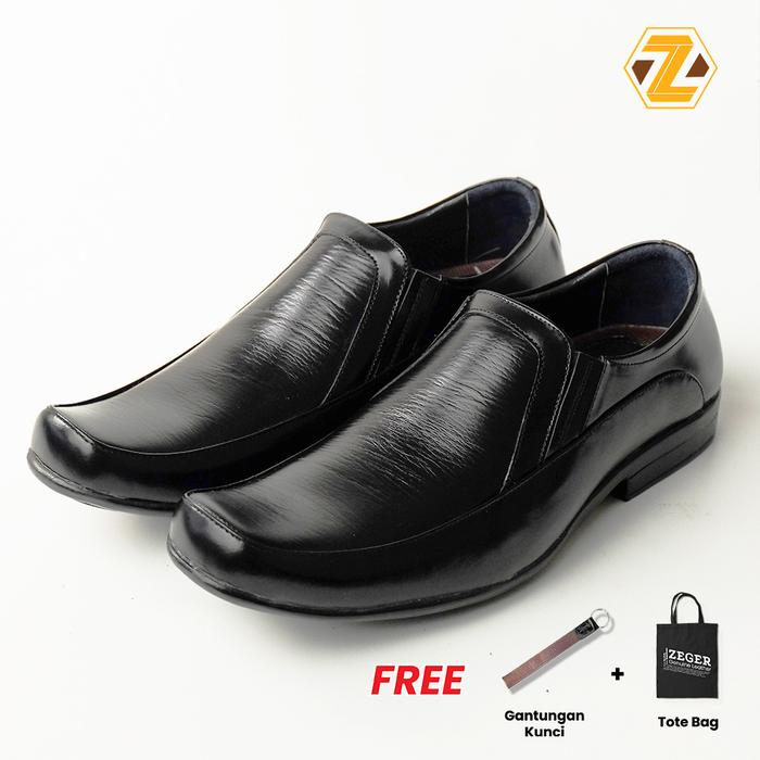 Zeger Sepatu pantofel kulit pria - MT 270
