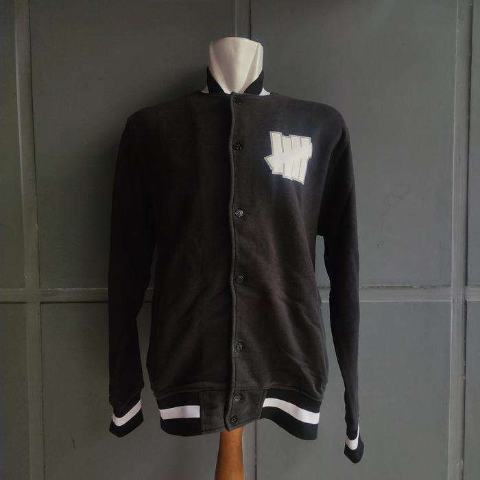 Undefeated varsity jacket (jaket baseball)