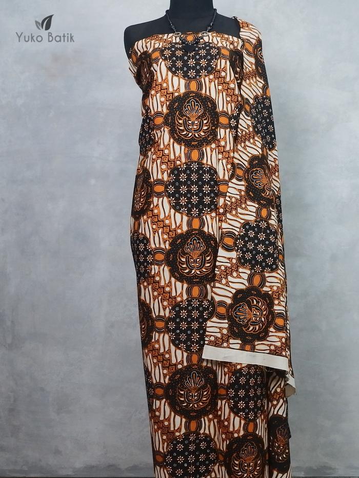 Kain Jarik Batik Tulis Motif Klasik Putri Solo Sogan Gold