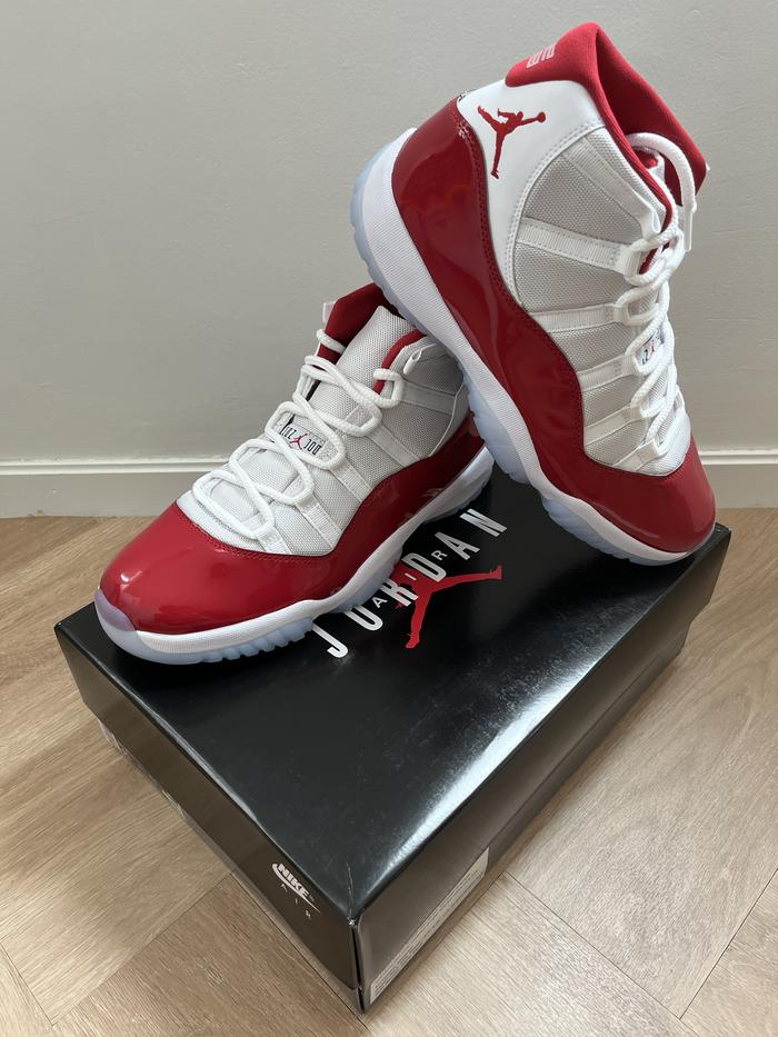 Air Jordan 11 Retro Cherry 2022 ORIGINAL BNIB