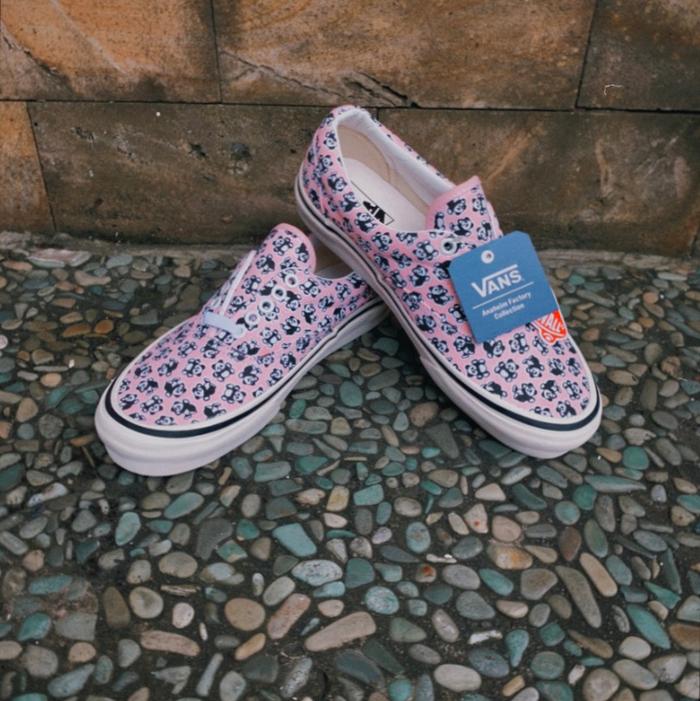 Vans Era 95 DX Anaheim Factory OG Panda Pink