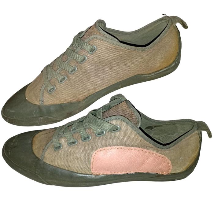 Sepatu second branded Uniqlo Original size 45