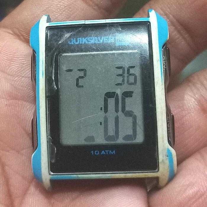 jam tangan quiksilver tracktion original apa adanya