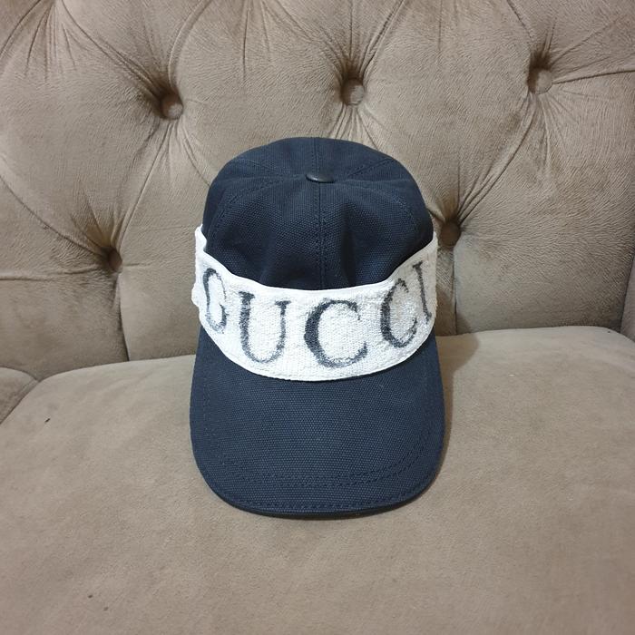 mulus .authentic topi gucci size M