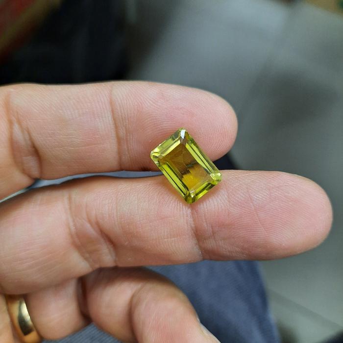 Natural lemon citrine