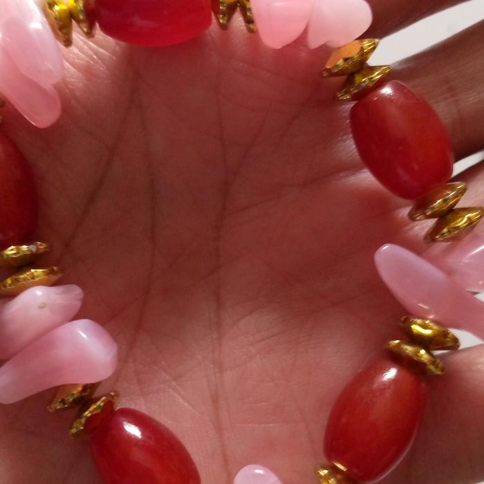 Gelang Giok Merah
