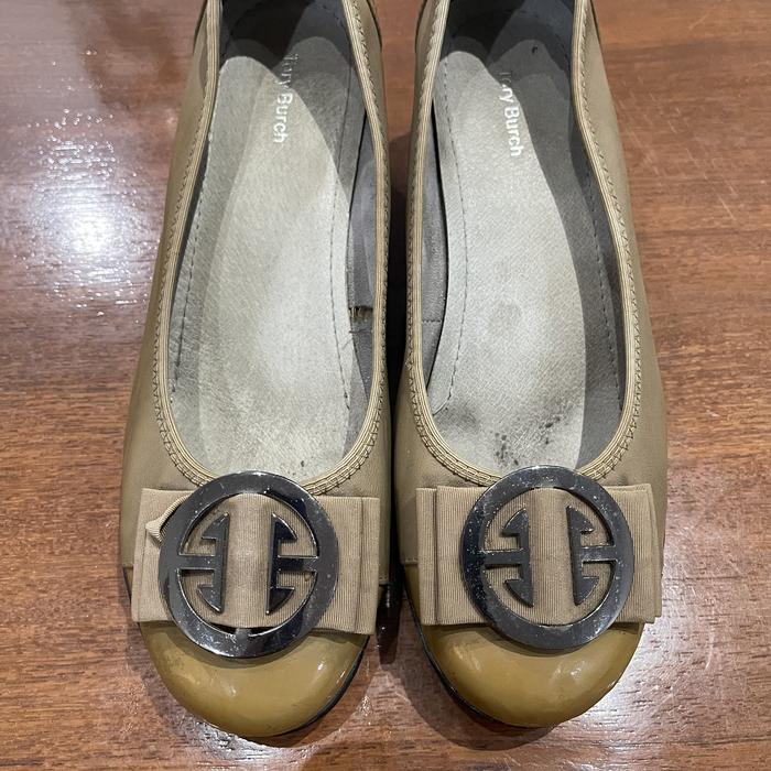 T*ry B*r*H sepatu wanita preloved thrifting size 40 mirror