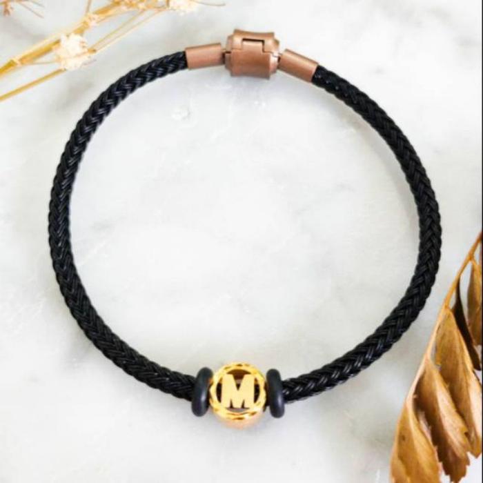 Gelang Tali Inisial Huruf M Pandora Elegant Emas Asli
