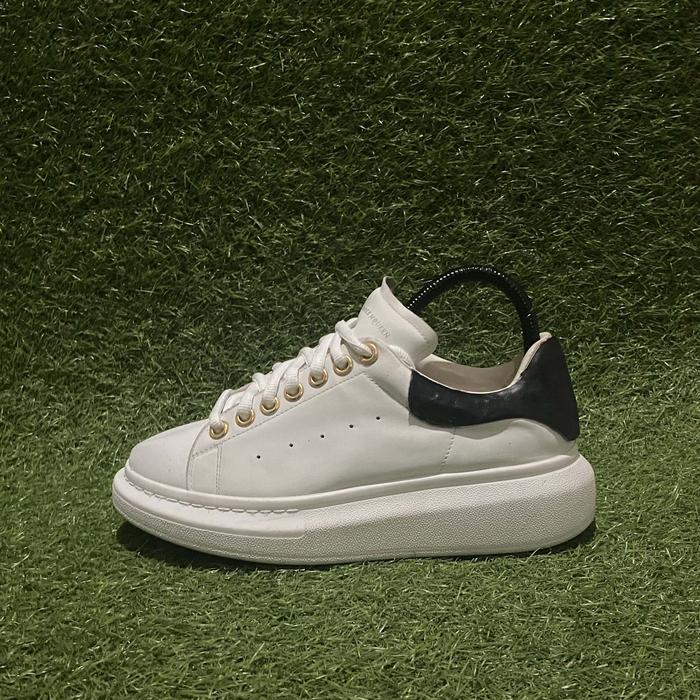 Alexander McQueen Oversized chunky sneakers Second