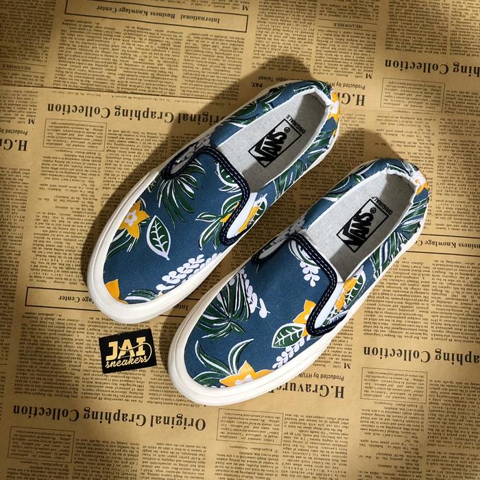 Sepatu vans slipon aloha flower navy unisex