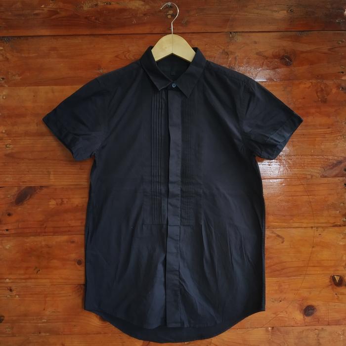 kemeja izzue black