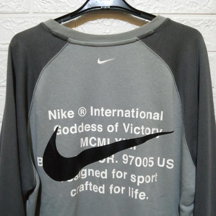 Nike big swoosh nike internasional Nike center