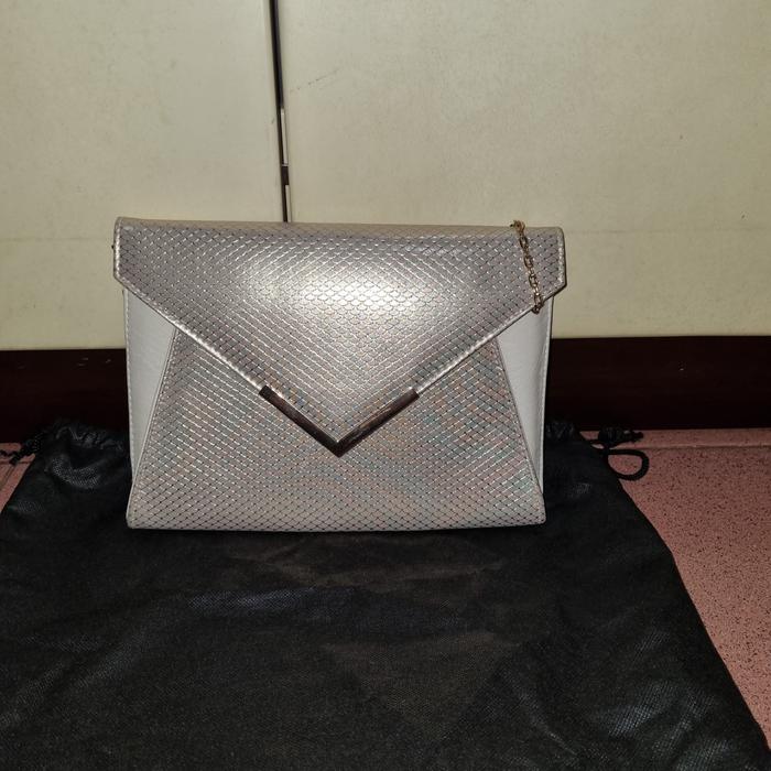 Tas selempang Colette