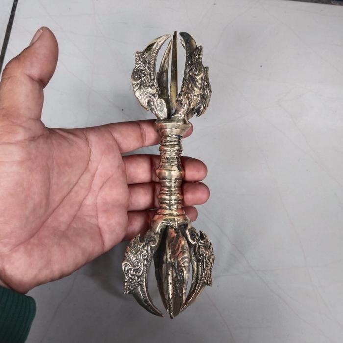 Braja Vajra Pusaka Dewa Siwa Warna Kuning Emas Koleksi Antik Unik