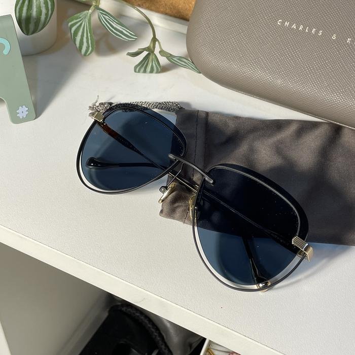 Brand New Charles and Keith C&K wanita preloved sunglasses uv ladies
