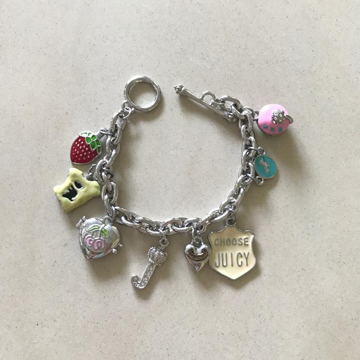 Gelang rantai putih
