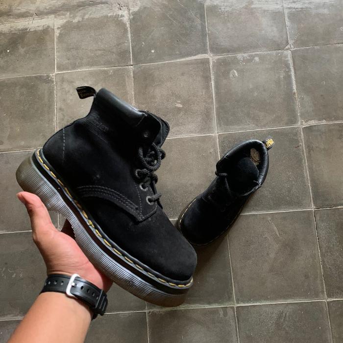 Dr martens 8409 saxon black suede