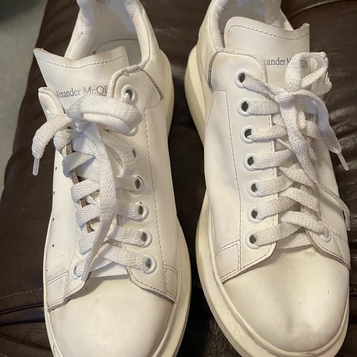 Sepatu alexander mcqueen second bekas size 41