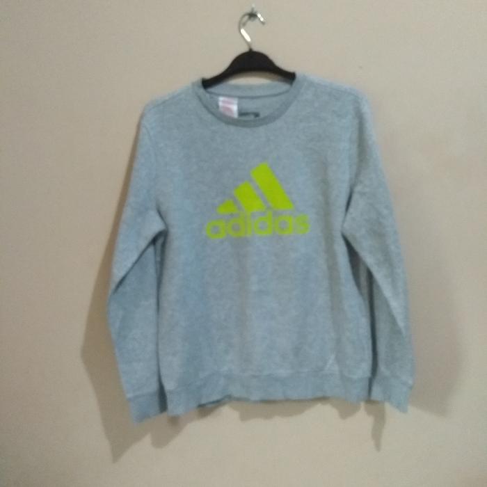 Crewneck Adidas ( essentials )