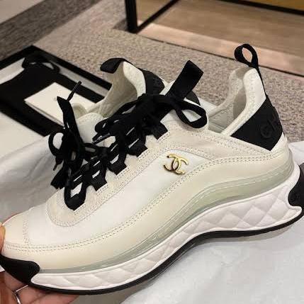 Chanel Sneaker Ivory White Black