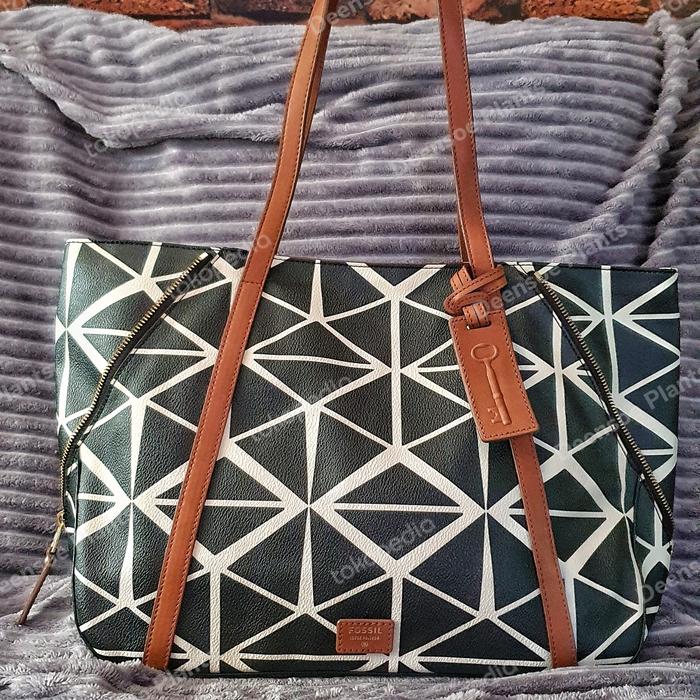 tas fossil ava shopper monochrome preloved like new