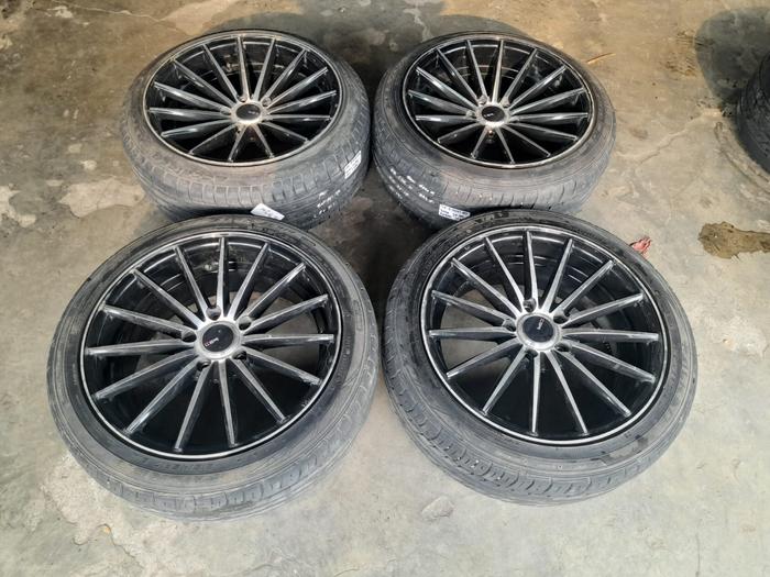 VossenR17X7.5/8,5 5X114,3 ET 40/35 B/P + FALKEN(3)PHI(1) 215 45 R17