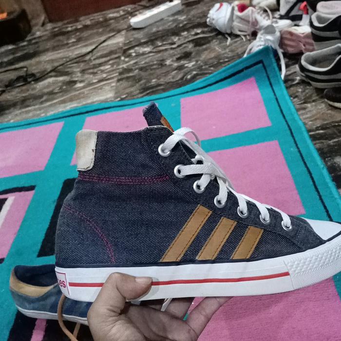 adidas levis ori size 42