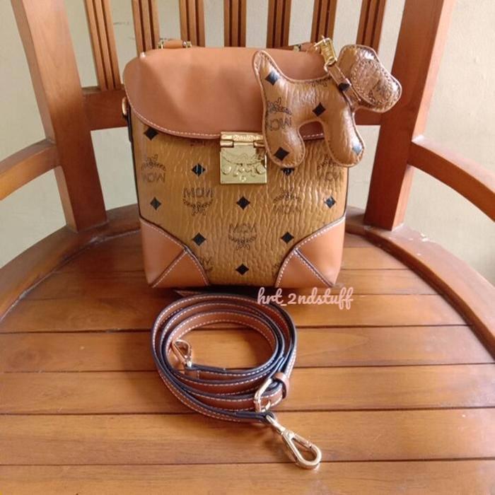 Sling Bag MCM Leather Preloved Top Condition