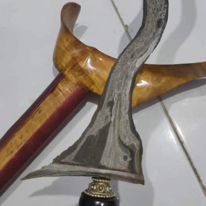 Keris Kolonadah Luk 5 Pamor Pedaringan Kebak Tangguh Pengging Sepuh