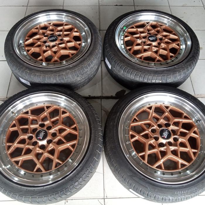 velg dan ban bekas buat mobil Avanza/Xenia Yaris/vios livina