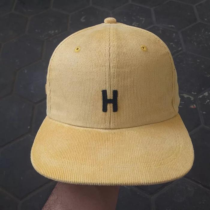 SPAO CORDUROY CAPS
