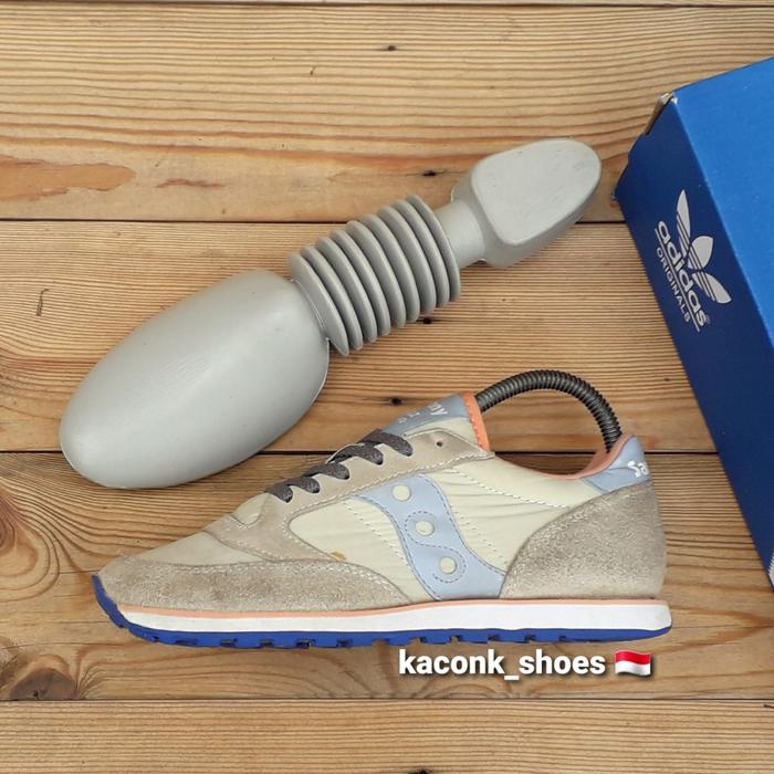 SEPATU SNEAKERS CASUAL SAUCONY JAZZ LOW PRO CREAM ORIGINAL