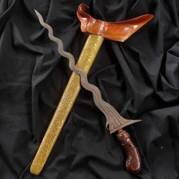 Keris Sangkelat Luk 13 Pamor Banyumili Tangguh Mataram