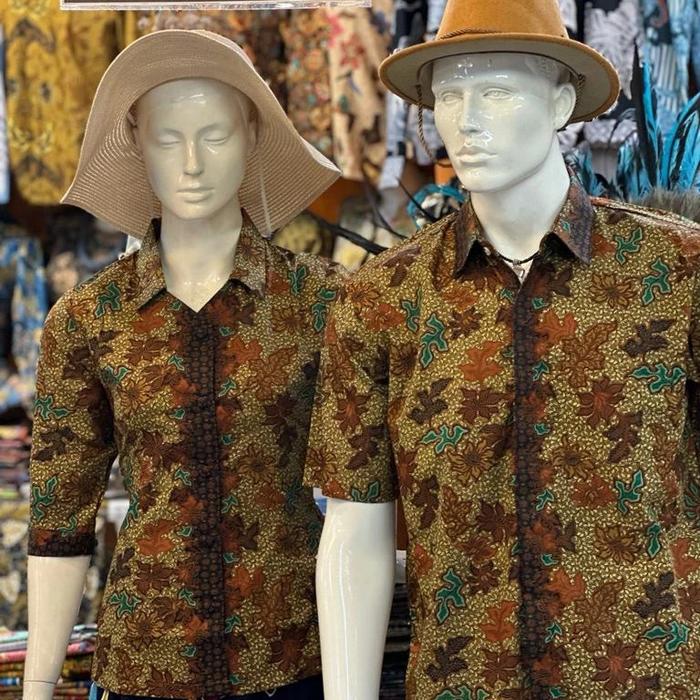 Toko bakul batik, Couple batik