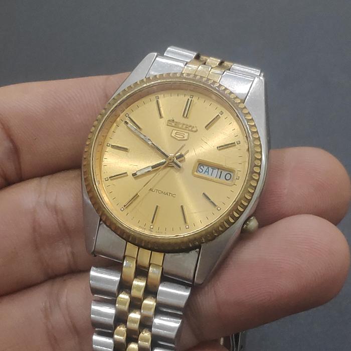 SEIKO 5 17J REF. 7009-3110 Circa 1992