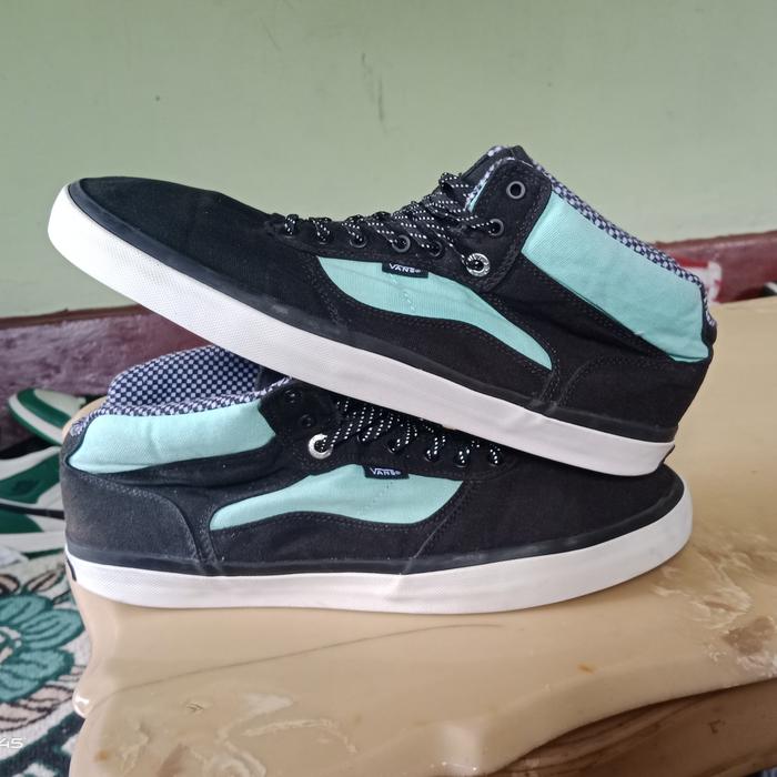 second branded authentic Vanzs Mid size 46/30cm Kode Wafel IFC