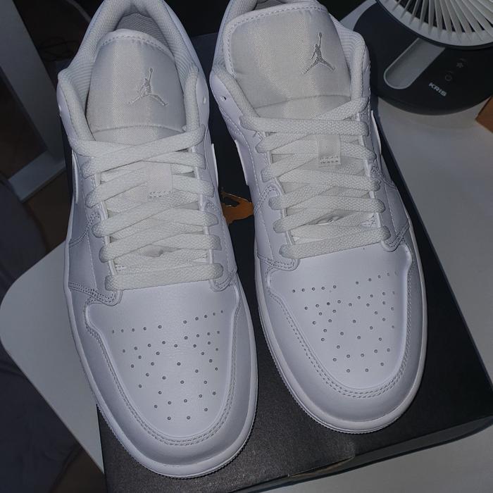 Jordan 1 Low Triple White