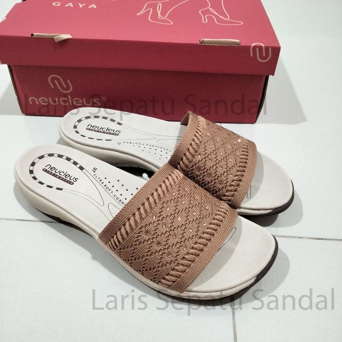Sandal Wanita Neucleus - Sandal Neucleus snow01