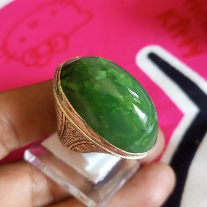 Giok Lumut Nephrite Jade Aceh HQ 35x21x14 Ring Kuningan sz. 8